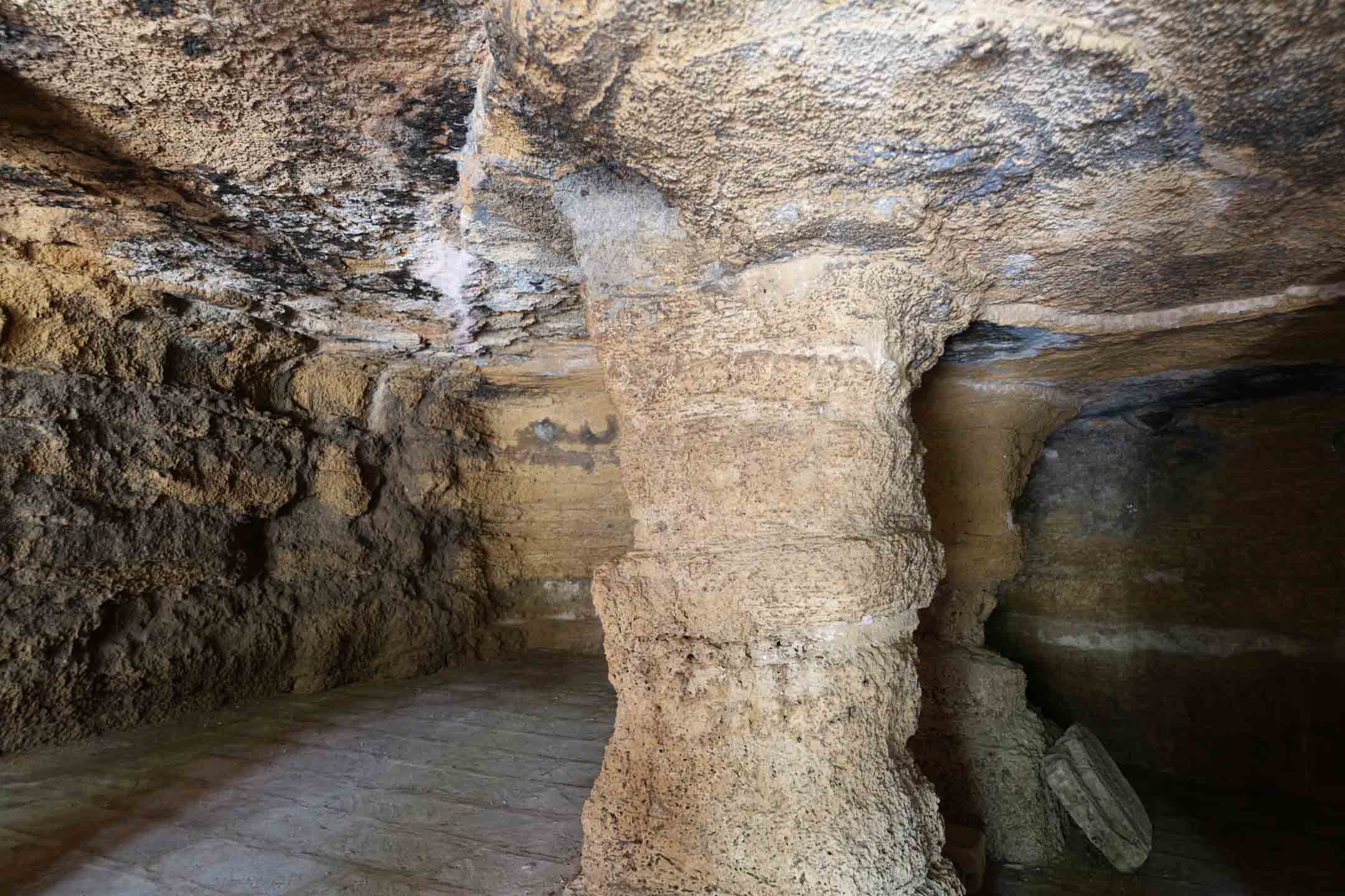 Khambhalida  Caves