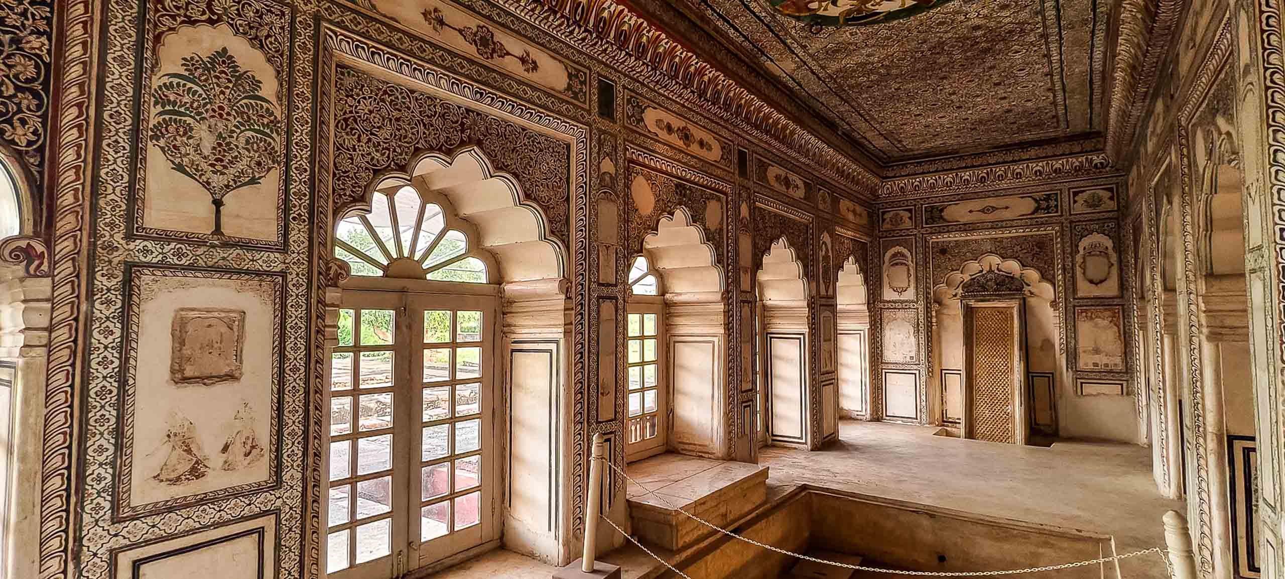 Akbari Mahal and the Sheesh Mahal